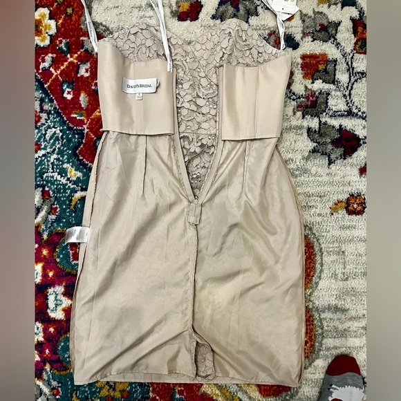 NWT David’s bridal strapless knee length dress w/lace overlay SZ 6. Lt taupe. - Picture 12 of 13